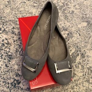 COPY - Gently used Aerosoles gray women’s flat
